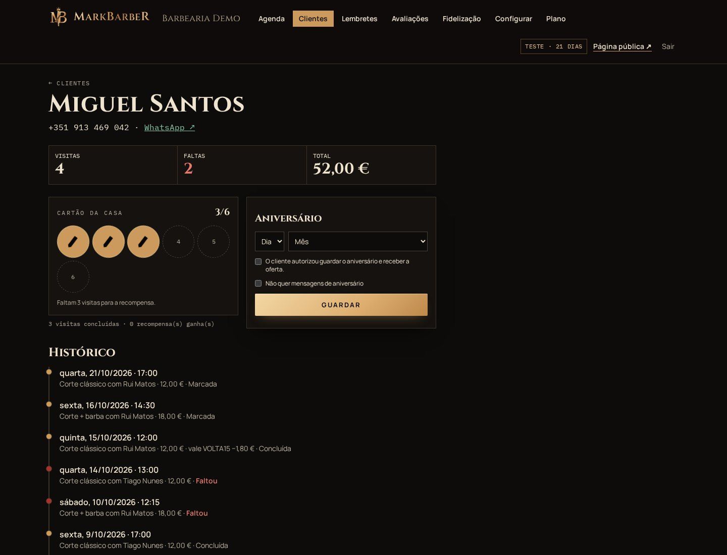 Ficha de cliente com visitas, faltas, cartão de carimbos e histórico